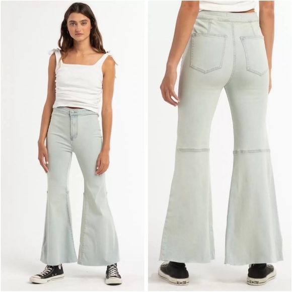 Free People Denim - Free People Jeans Youthquake Crop Flare Jeans Pants Bleach Out Blue Size 26